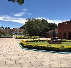 Kutama College